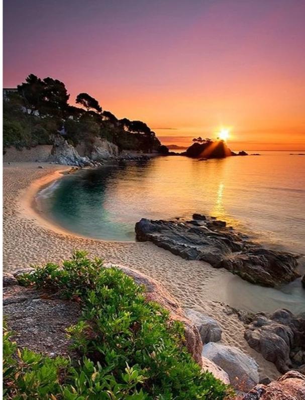 
                  
                    Beach Sunset - Diamond Painting Kit
                  
                